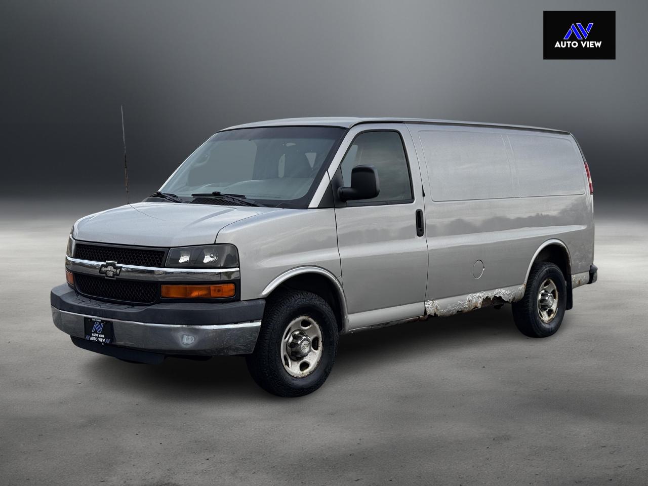 2009 Chevrolet Express Cargo Van RWD 2500 135" **DRIVES GREAT** - Photo #9