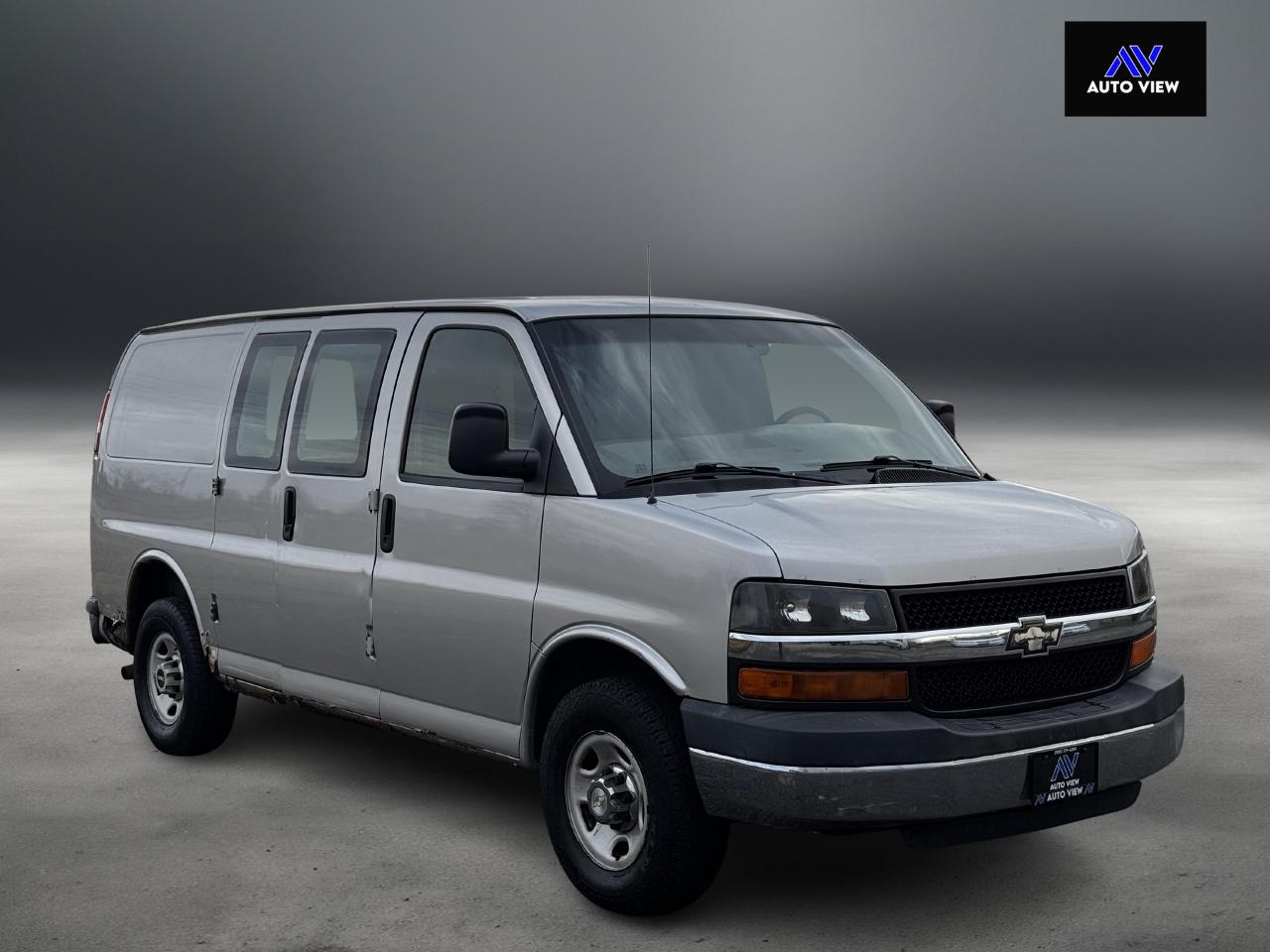 2009 Chevrolet Express Cargo Van RWD 2500 135" **DRIVES GREAT** - Photo #3