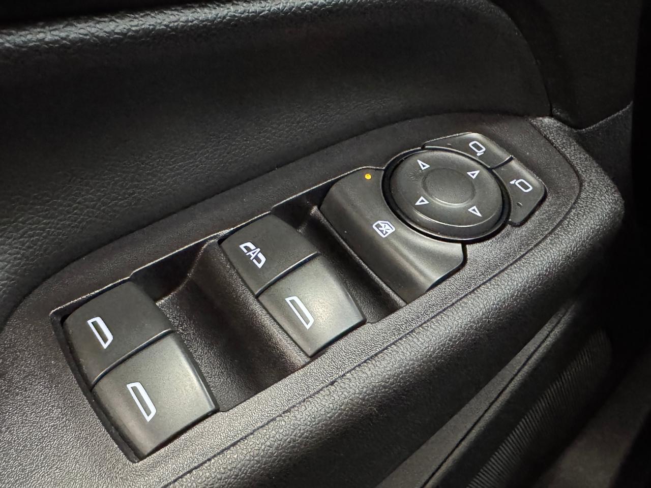 2018 Chevrolet Equinox LT+New Tires+Camera+Remote Start+Heated Seats Photo45