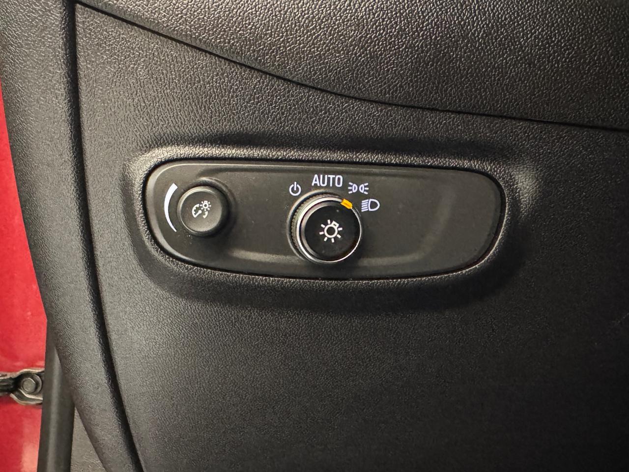 2018 Chevrolet Equinox LT+New Tires+Camera+Remote Start+Heated Seats Photo44