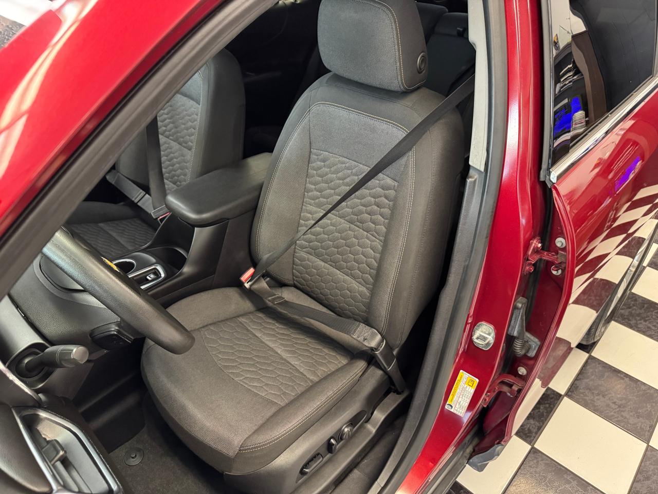 2018 Chevrolet Equinox LT+New Tires+Camera+Remote Start+Heated Seats Photo18