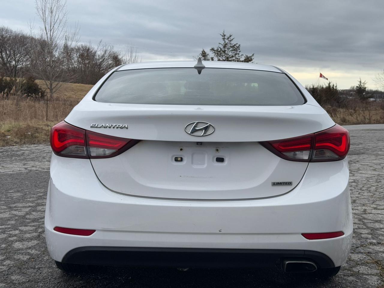 2014 Hyundai Elantra LIMITED | CLEAN CARFAX | ONE OWNER | LEATHER | Photo3