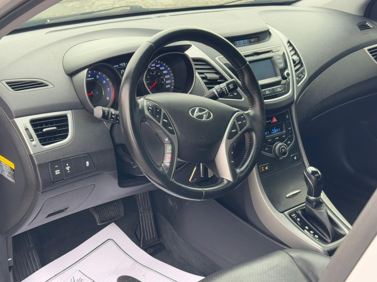 2014 Hyundai Elantra LIMITED | CLEAN CARFAX | ONE OWNER | LEATHER | Photo16