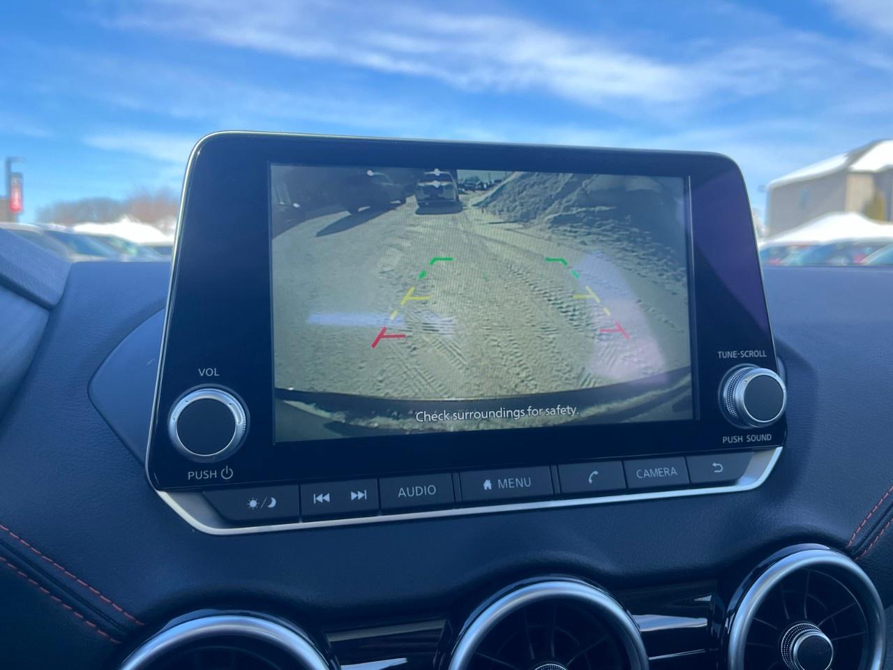 2025 Nissan Sentra SR CVT Photo