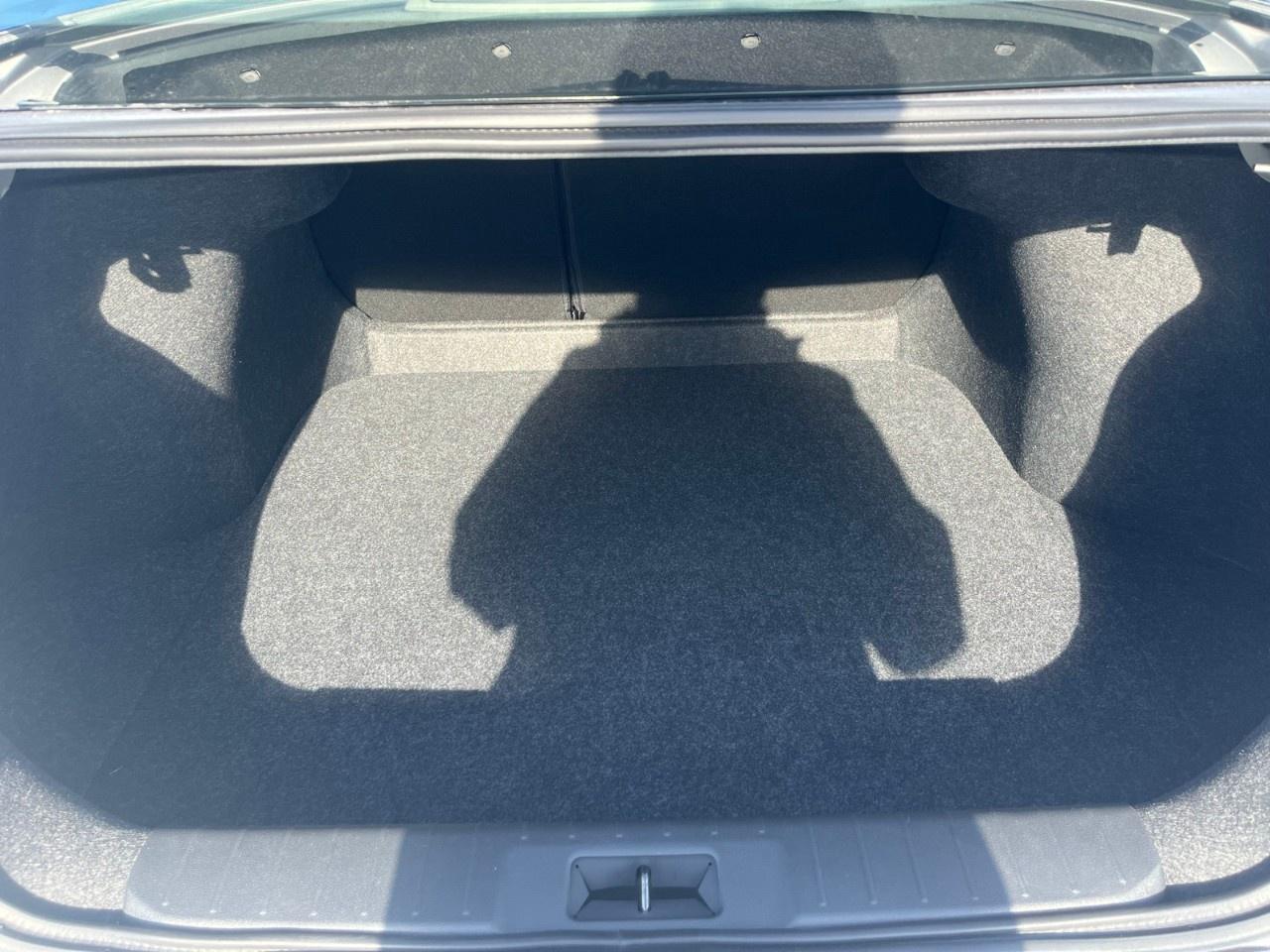 2025 Nissan Sentra SR CVT Photo