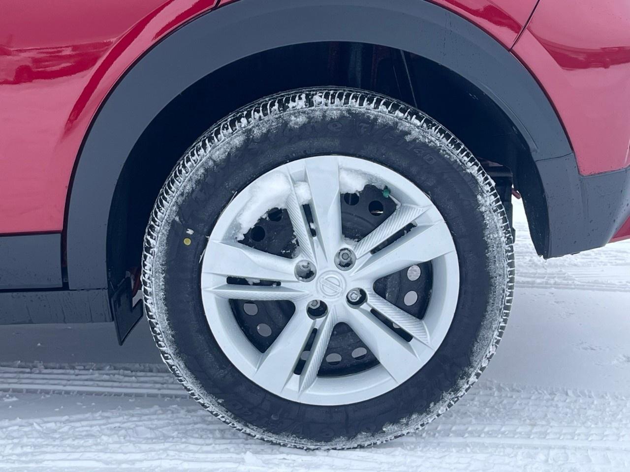 2025 Nissan Kicks Play S FWD Photo