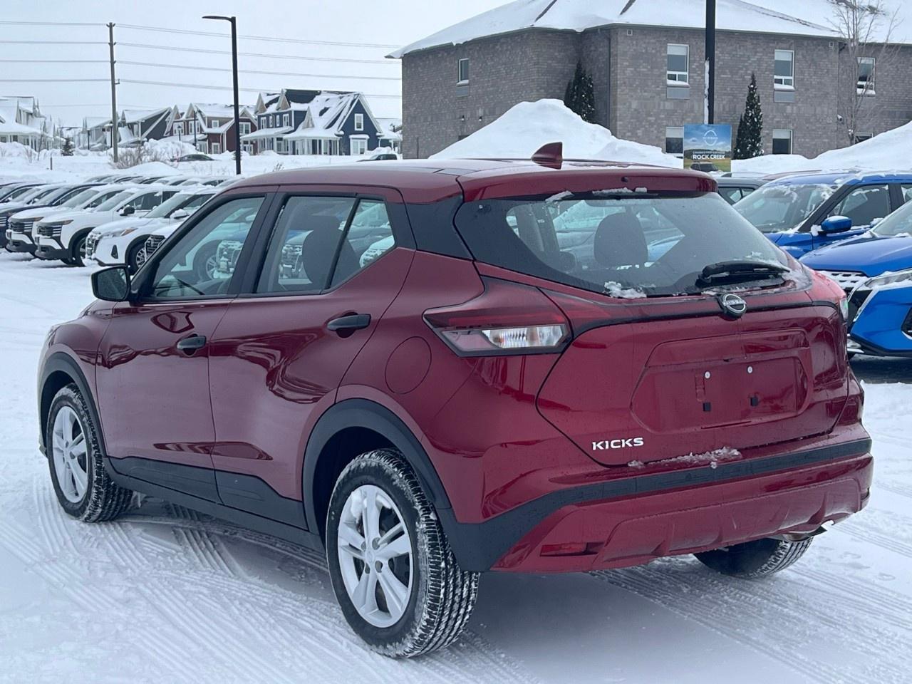 2025 Nissan Kicks Play S FWD Photo