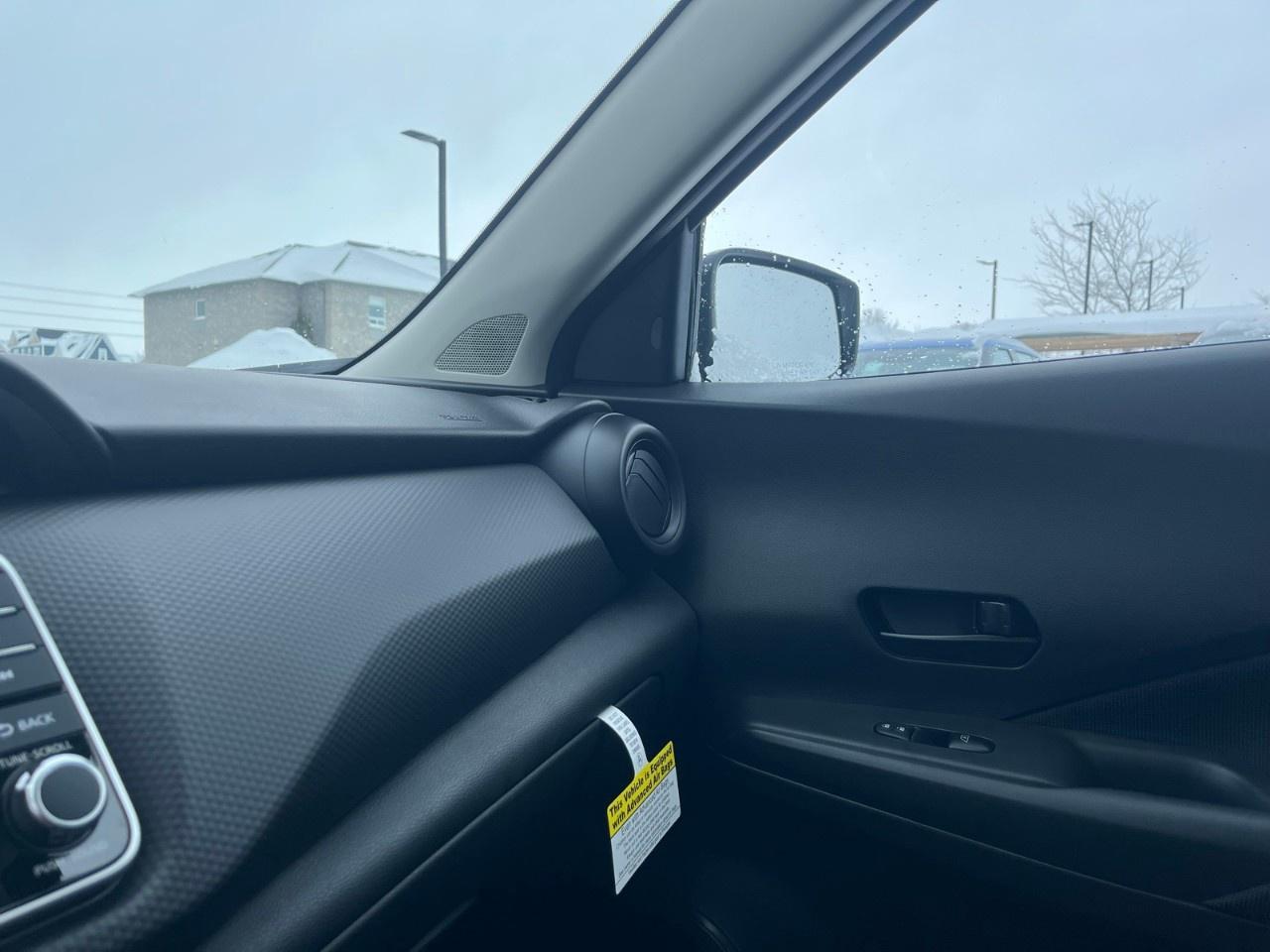 2025 Nissan Kicks Play S FWD Photo