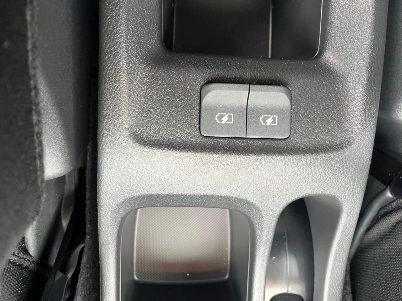 2025 Nissan Kicks Play S FWD Photo