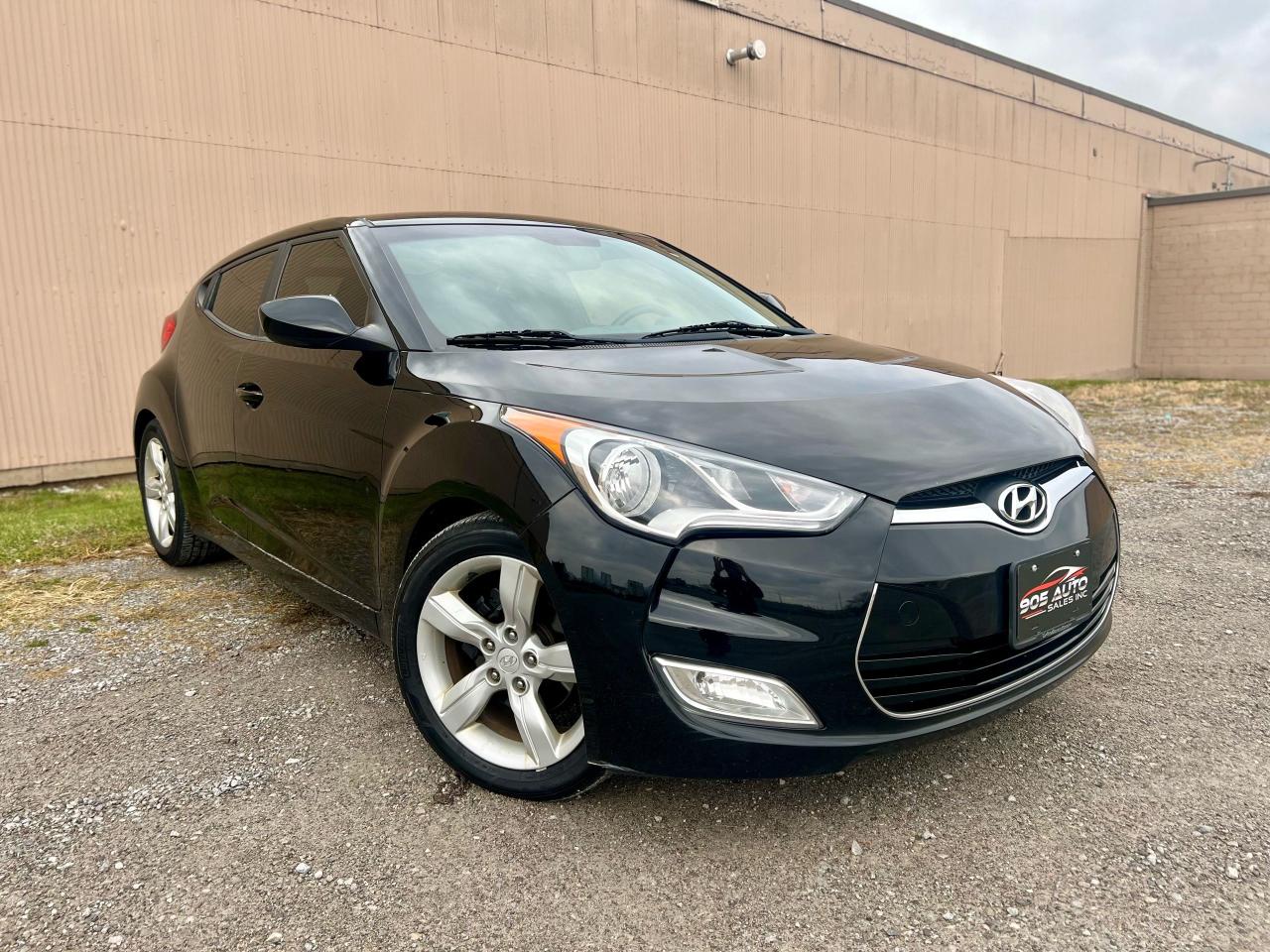 2012 Hyundai Veloster  - Photo #2