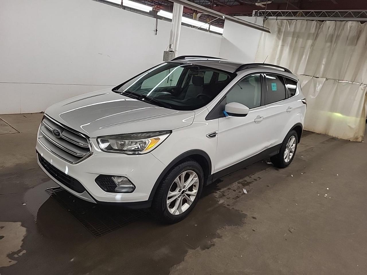 Used 2018 Ford Escape SE AWD / Dual Climate / Rev Cam / Htd Seats for sale in Mississauga, ON