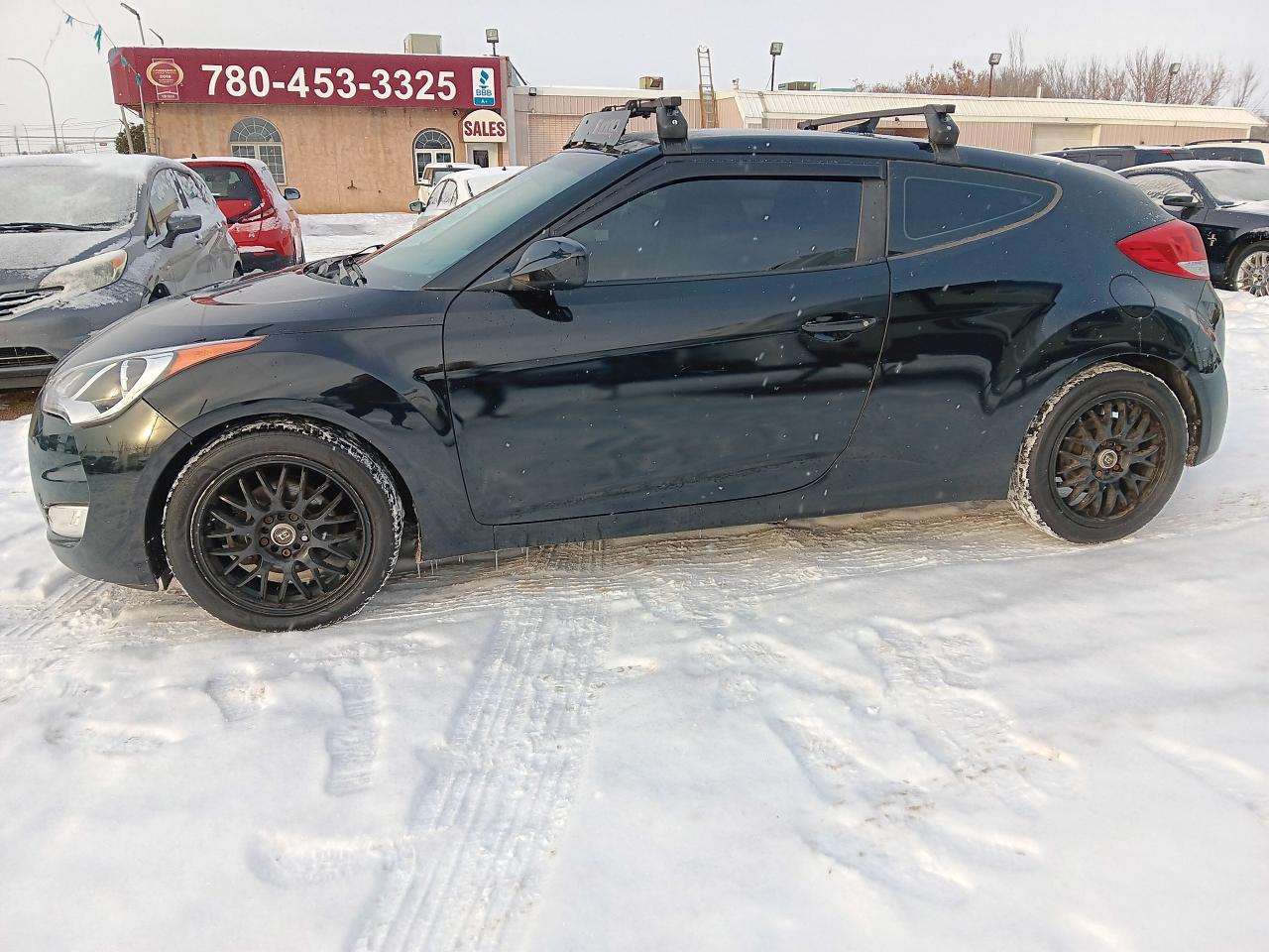 2017 Hyundai Veloster Automatic, Backup Camera - Photo #4