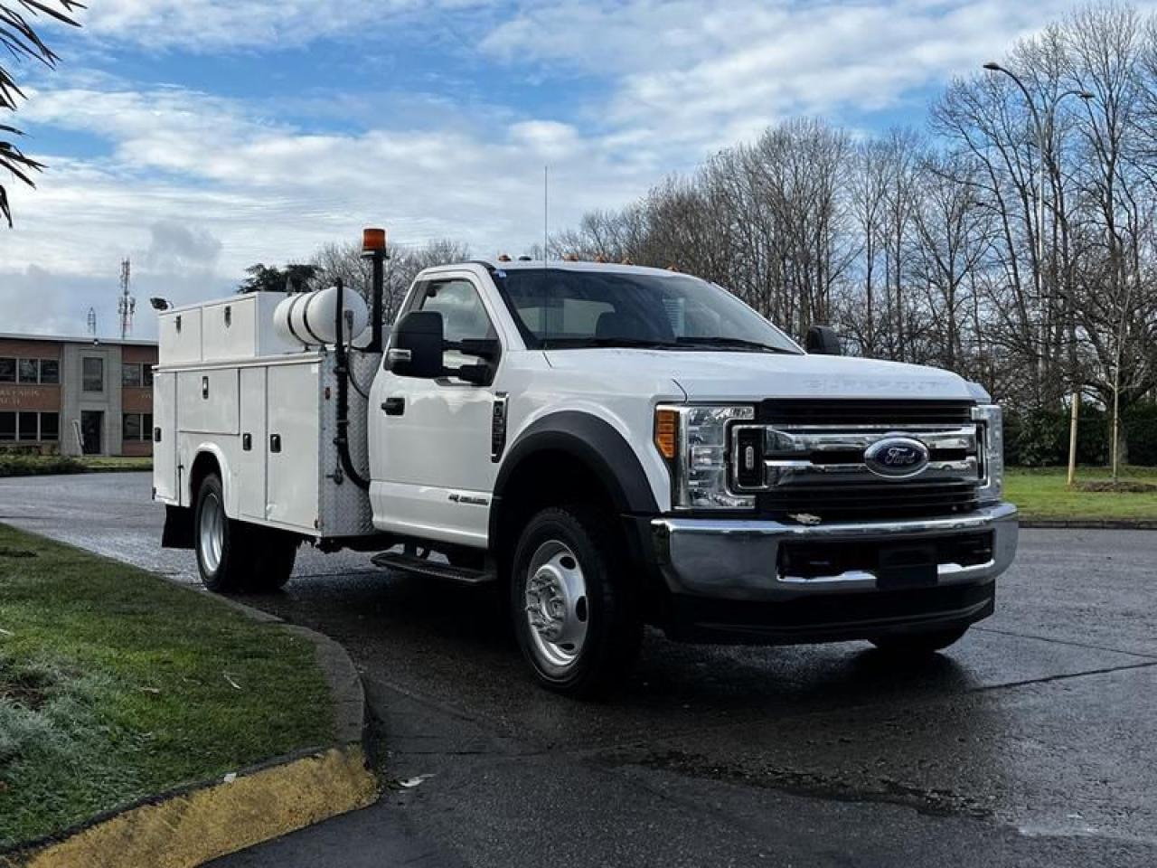 Used 2017 Ford F-550 Service Truck with Compressor 4WD Diesel for sale in Burnaby, BC