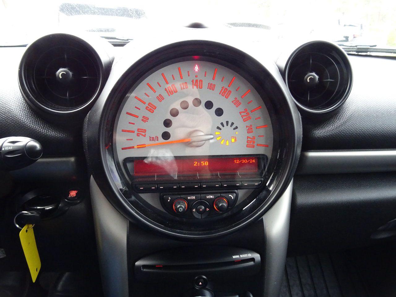 2014 MINI Cooper Countryman COUNTRYMAN - Photo #15