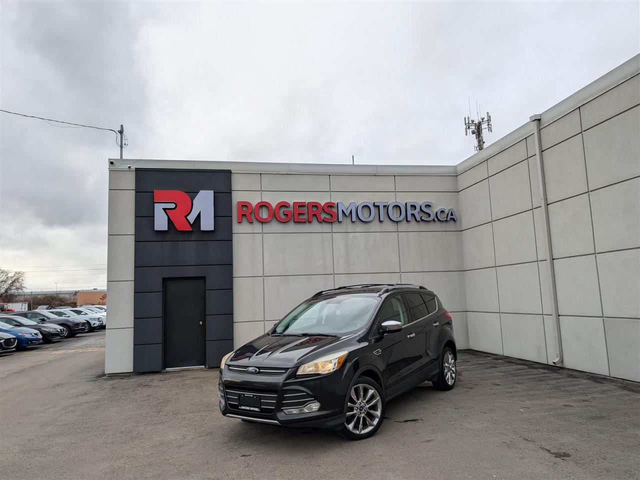 Used 2014 Ford Escape SE 4WD - NAVI - PANO ROOF - HTD SEATS for sale in Oakville, ON