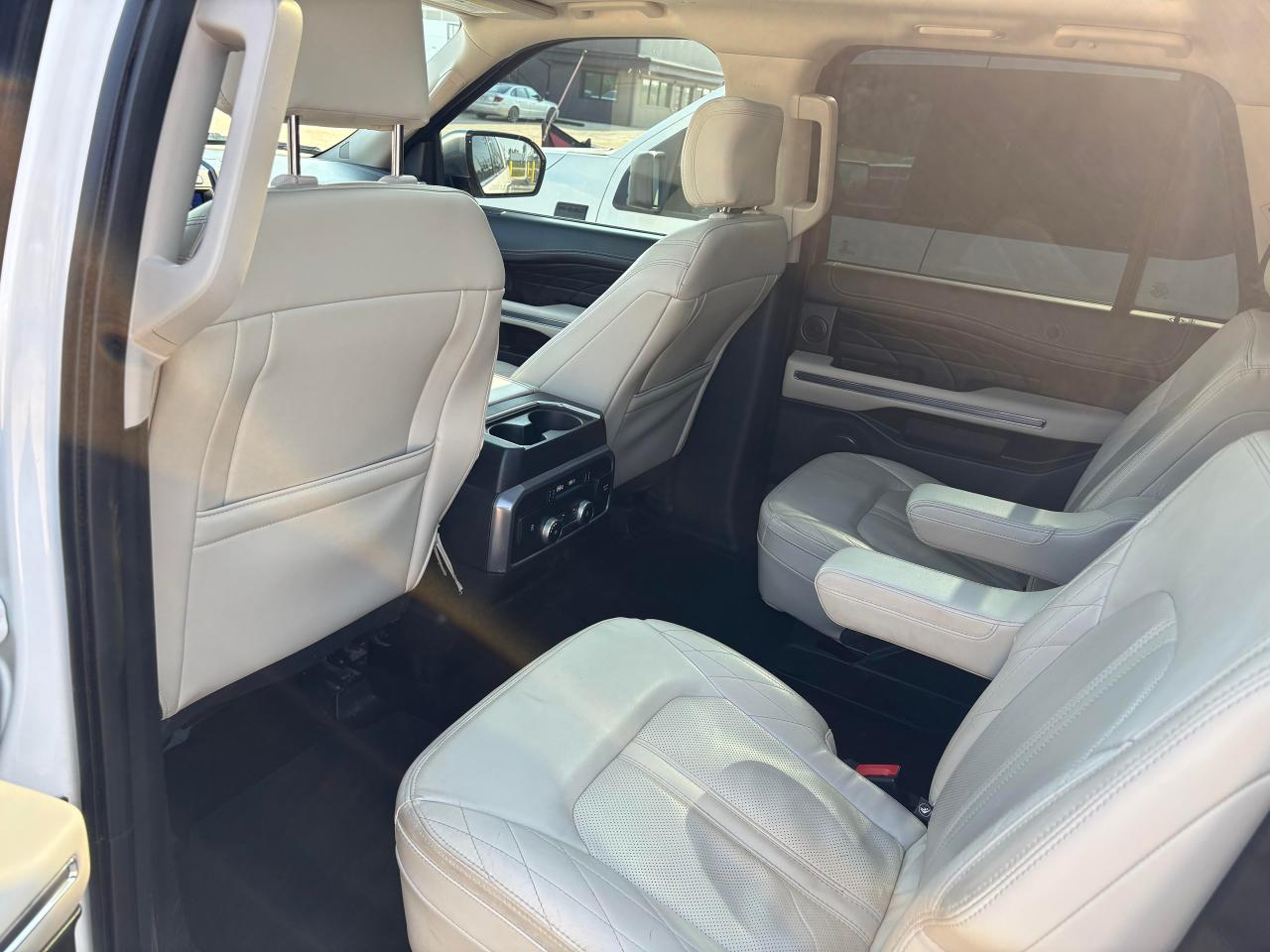 2021 Ford Expedition Max Platinum Photo5