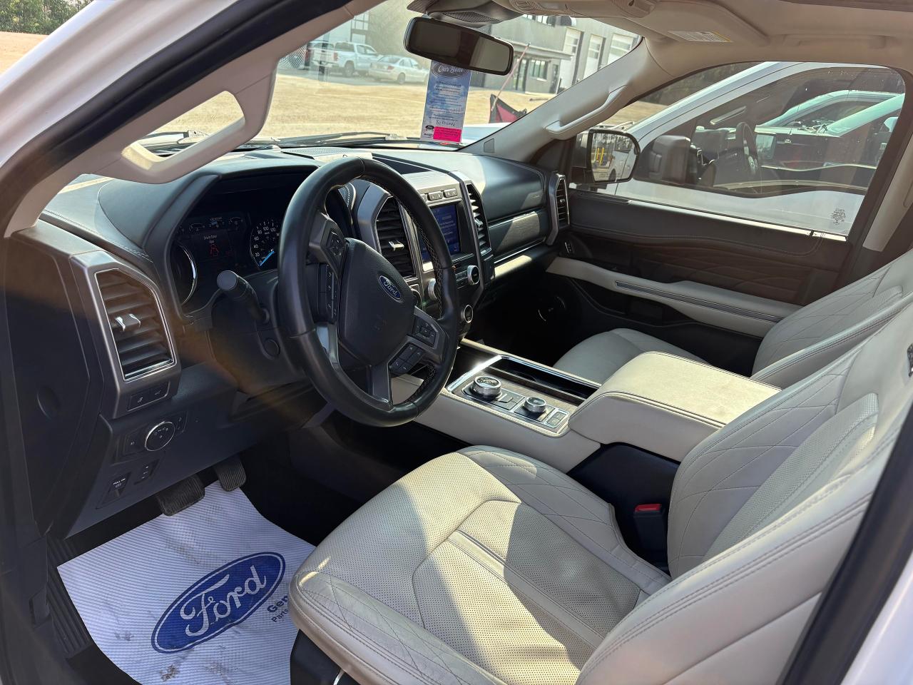 2021 Ford Expedition Max Platinum Photo5