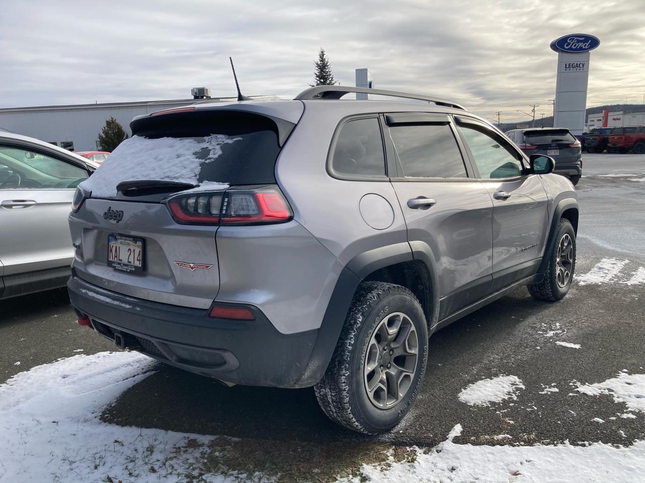 2020 Jeep Cherokee  Photo5