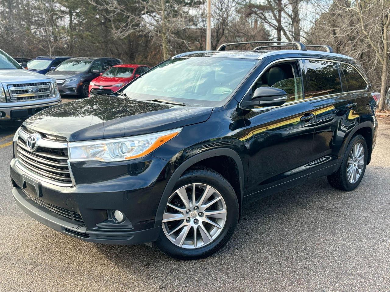 Used 2014 Toyota Highlander XLE,NO ACCIDENT,LEATHER,SAFETY+WARRANTY INCLUDED for sale in Richmond Hill, ON