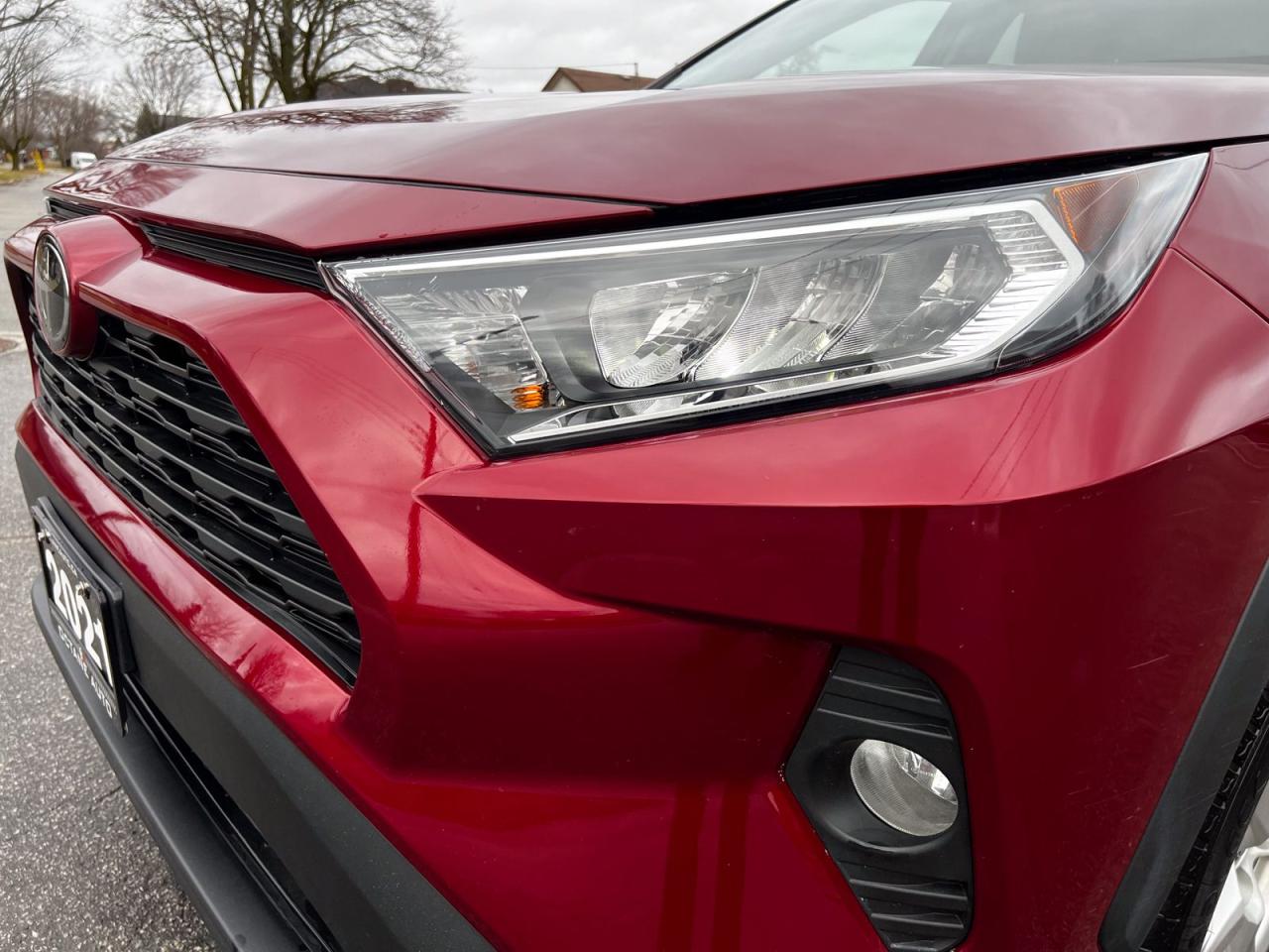 2021 Toyota RAV4 XLE - Photo #7