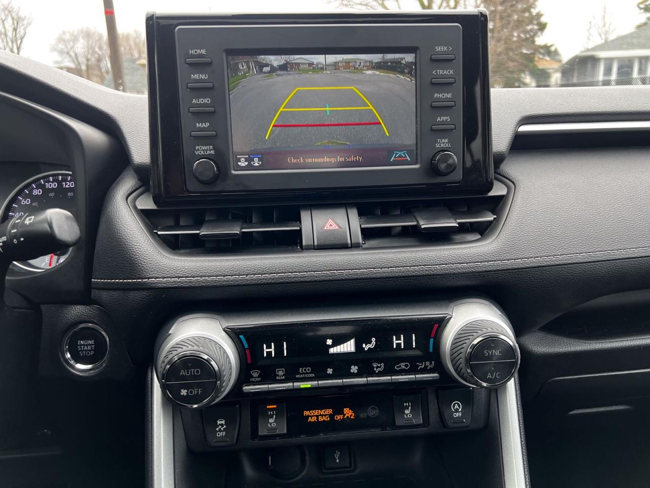 2021 Toyota RAV4 XLE - Photo #27