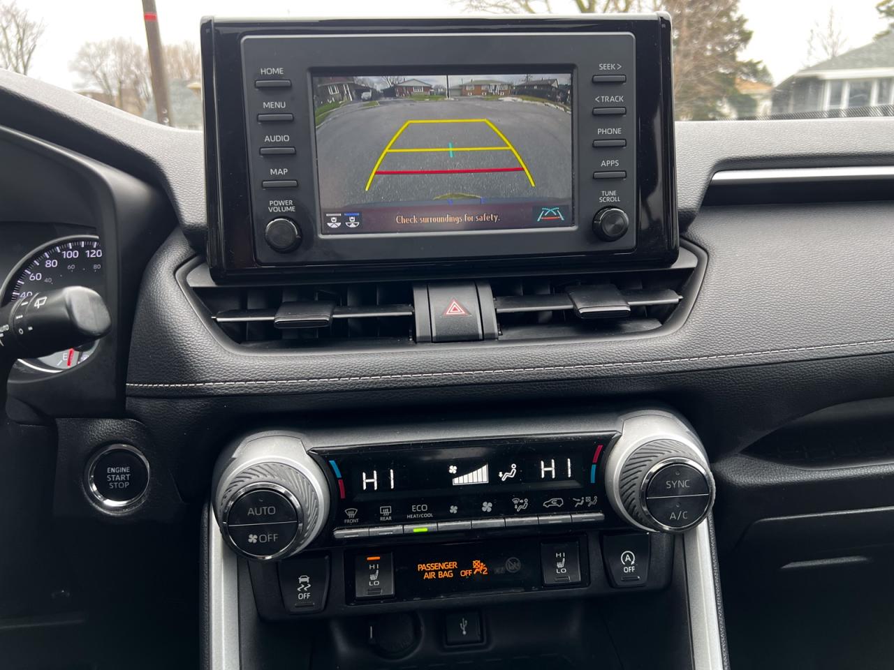 2021 Toyota RAV4 XLE - Photo #27