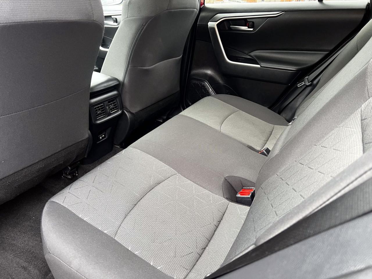 2021 Toyota RAV4 XLE - Photo #13