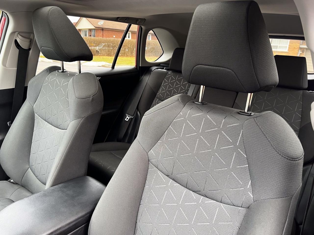 2021 Toyota RAV4 XLE - Photo #17