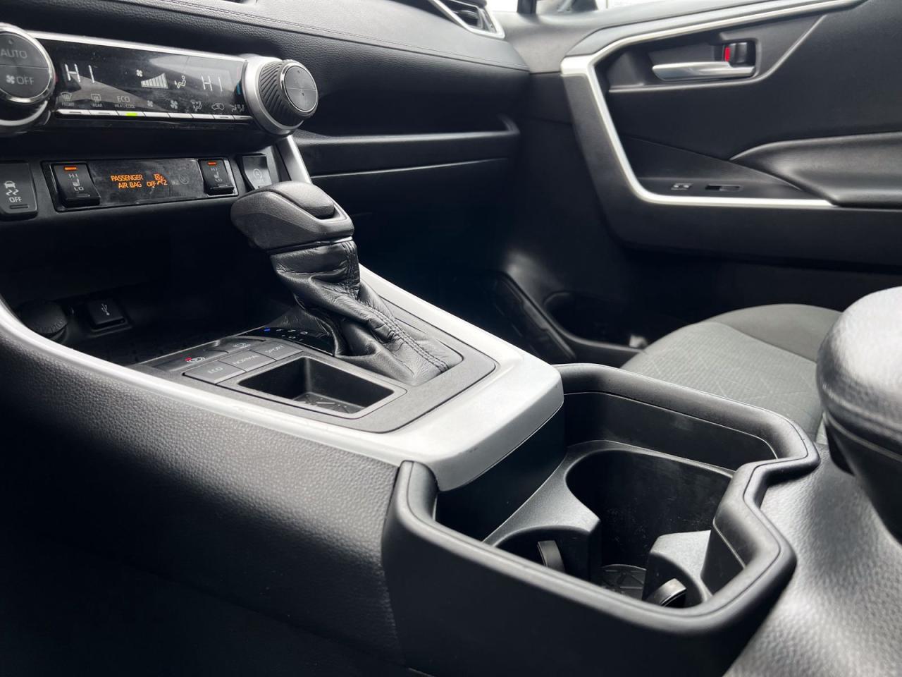 2021 Toyota RAV4 XLE - Photo #24