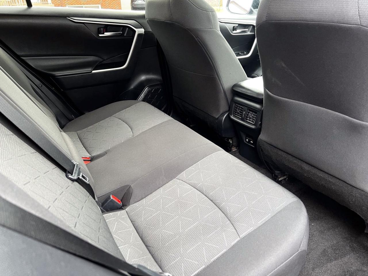 2021 Toyota RAV4 XLE - Photo #11