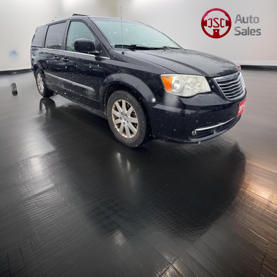 Used 2014 Chrysler Town & Country 4DR WGN TOURING for sale in Cobourg, ON