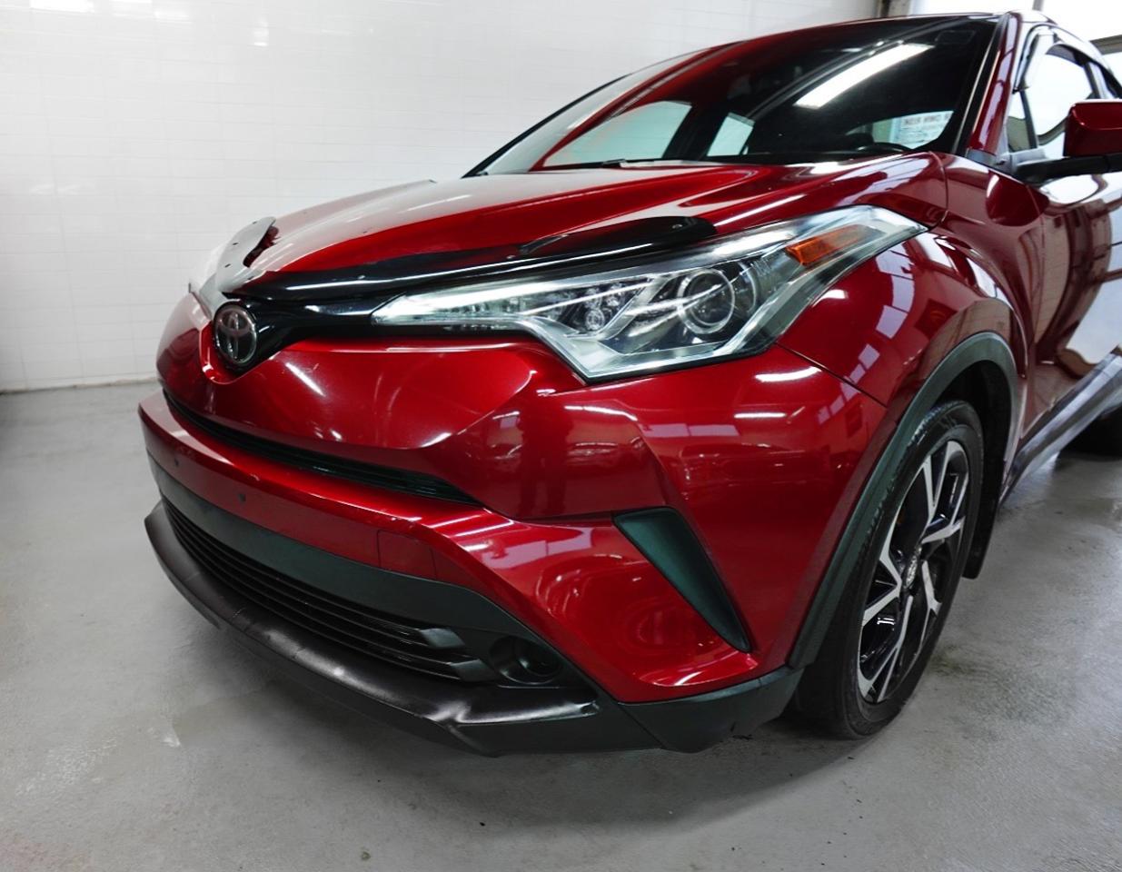 2018 Toyota C-HR ONE OWNER,NO ACCIDENT,XLE MODEL - Photo #11