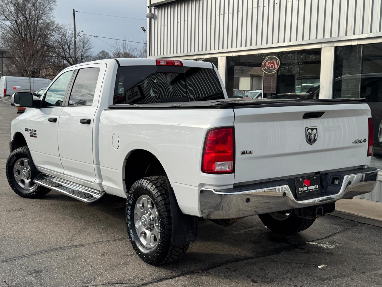 2017 RAM 2500 SLT CREW 5.7L V8 HEMI 4x4+New Tires+Camera - Photo #16