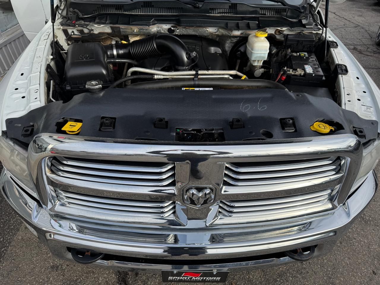 2017 RAM 2500 SLT CREW 5.7L V8 HEMI 4x4+New Tires+Camera - Photo #12
