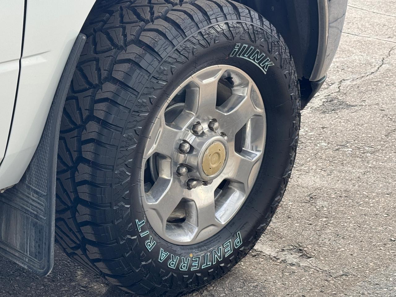 2017 RAM 2500 SLT CREW 5.7L V8 HEMI 4x4+New Tires+Camera - Photo #52
