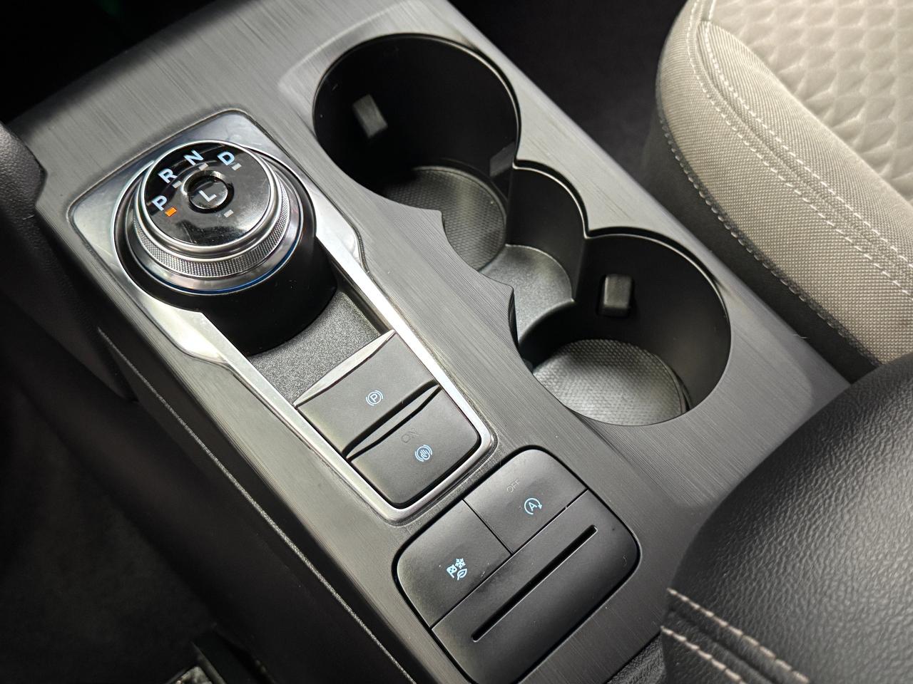 2020 Ford Escape SE+New Tires+ApplePlay+LaneDeparture+CLEANC CARFAX - Photo #32