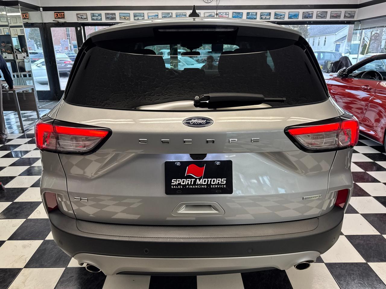 2020 Ford Escape SE+New Tires+ApplePlay+LaneDeparture+CLEANC CARFAX - Photo #6