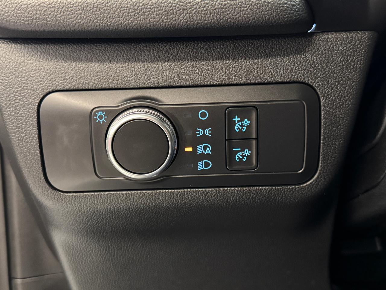 2020 Ford Escape SE+New Tires+ApplePlay+LaneDeparture+CLEANC CARFAX - Photo #44