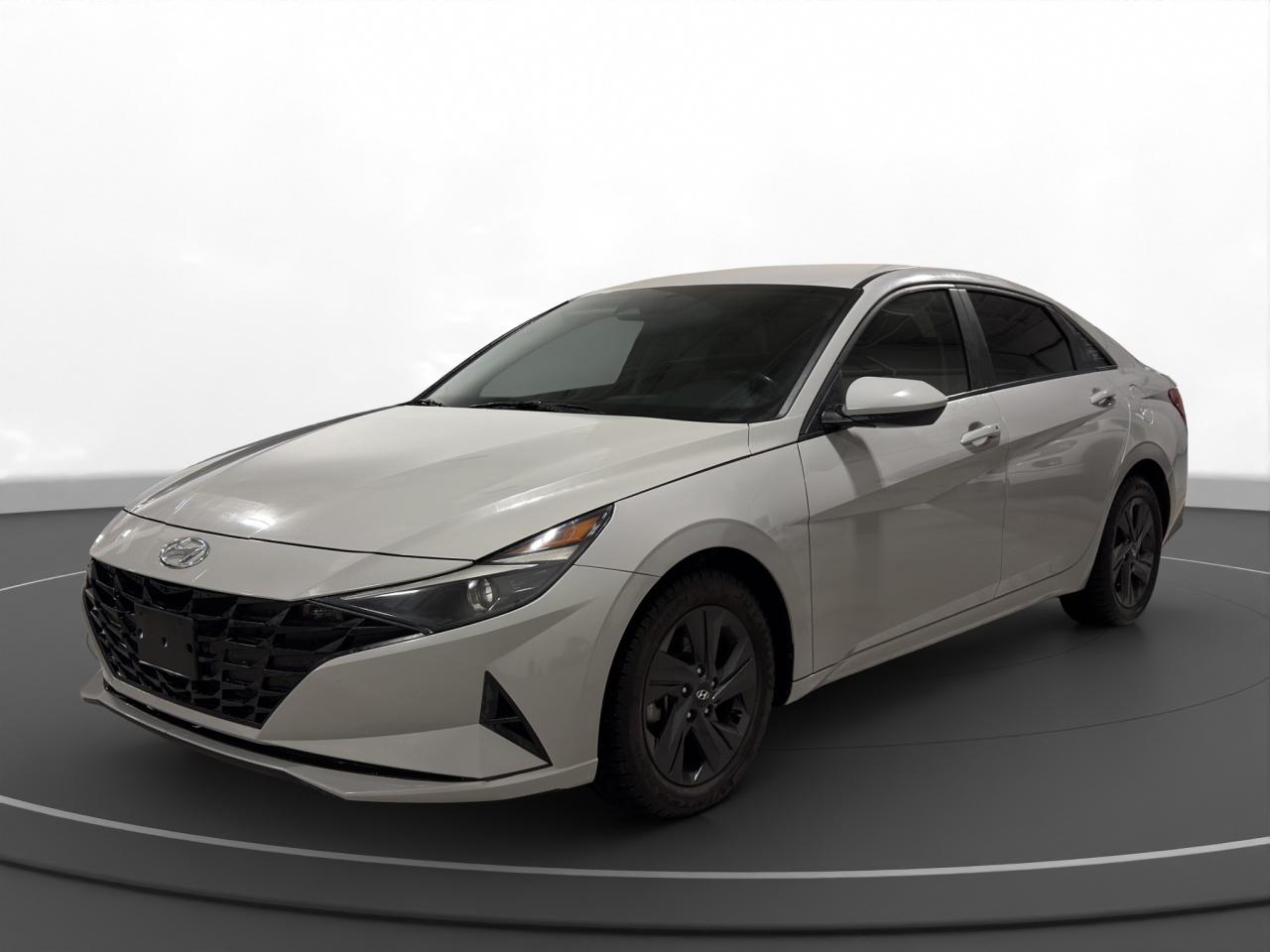 2022 Hyundai Elantra Preferred IVT