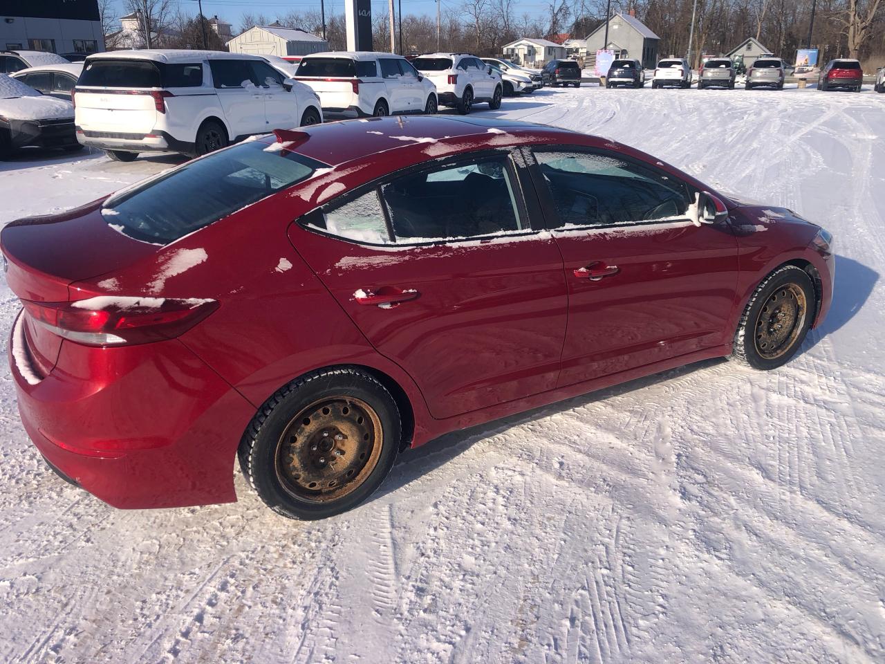 2018 Hyundai Elantra GL  SE - Photo #5