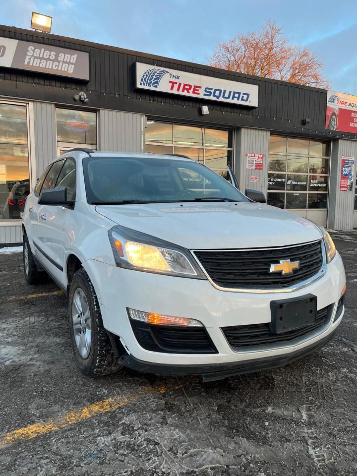 Used 2017 Chevrolet Traverse LS AWD w/PDC 🚙 For Sale: 2017 Chevrolet Traverse LS 🚙 for sale in Waterloo, ON