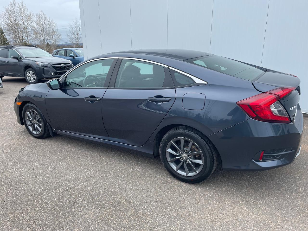 2021 Honda Civic 4D EX CVT Photo