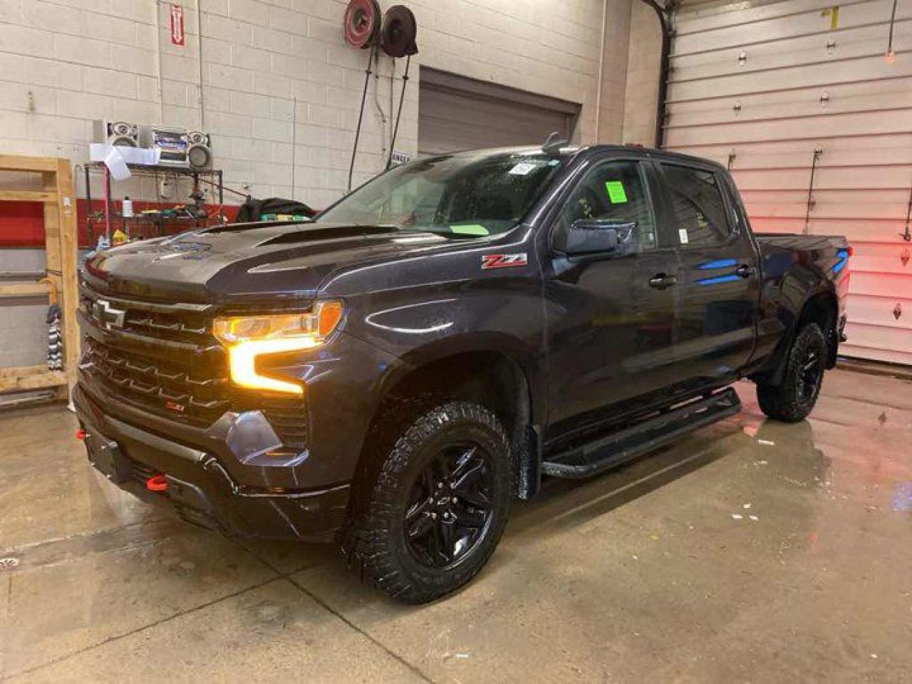 Used 2022 Chevrolet Silverado 1500 LT Trail Boss 4x4 | Z71 | Heated Seats + Steering | Remote Start | Carplay + Android | Digital Dash for sale in Guelph, ON