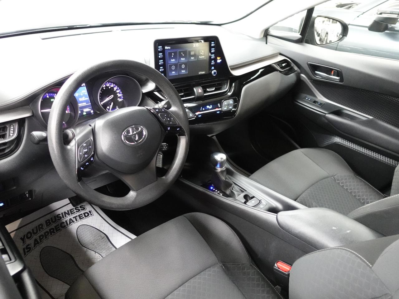 2022 Toyota C-HR LE | LaneDep | ACC | Backup Cam | CarPlay