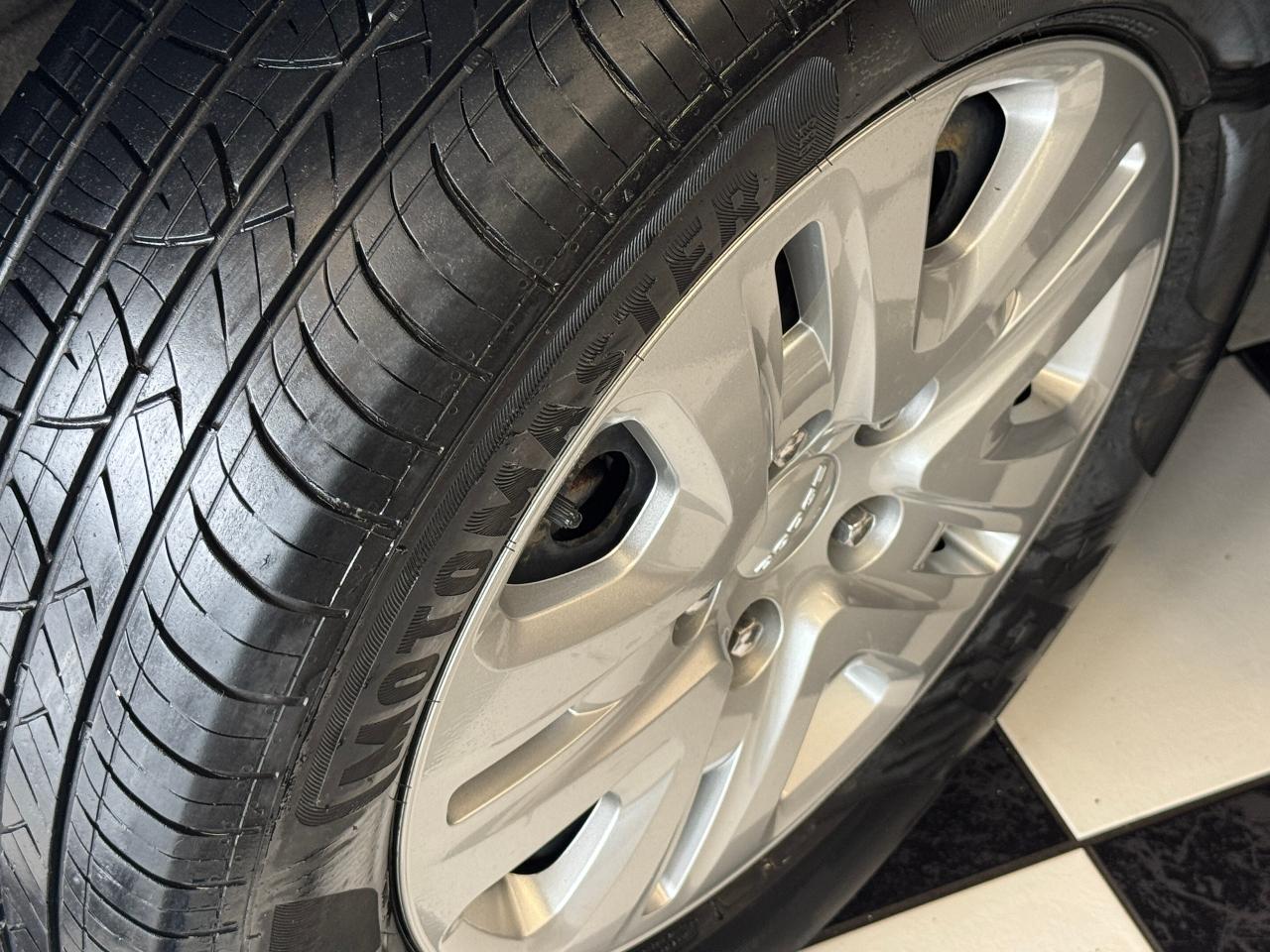 2015 Dodge Grand Caravan CVP+Camera+Touch Screen+Camera+CLEAN CARFAX Photo