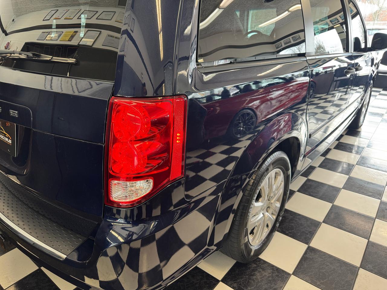 2015 Dodge Grand Caravan CVP+Camera+Touch Screen+Camera+CLEAN CARFAX Photo
