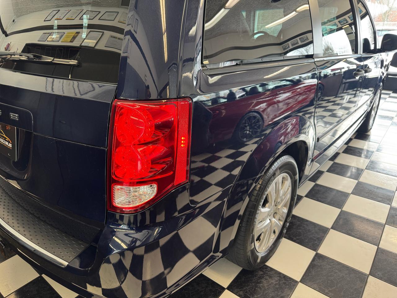 2015 Dodge Grand Caravan CVP+Camera+Touch Screen+Camera+CLEAN CARFAX Photo