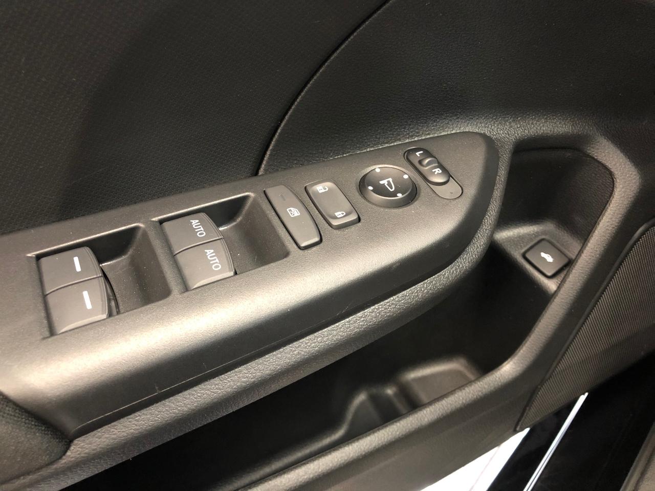 2017 Honda Civic LX+Camera+ApplePlay+Heated Seats+CLEAN CARFAX Photo120
