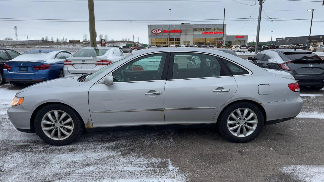 2006 Hyundai Azera Premium, WELL SERVICED, NO ACCIDENTS, AS IS - Photo #2