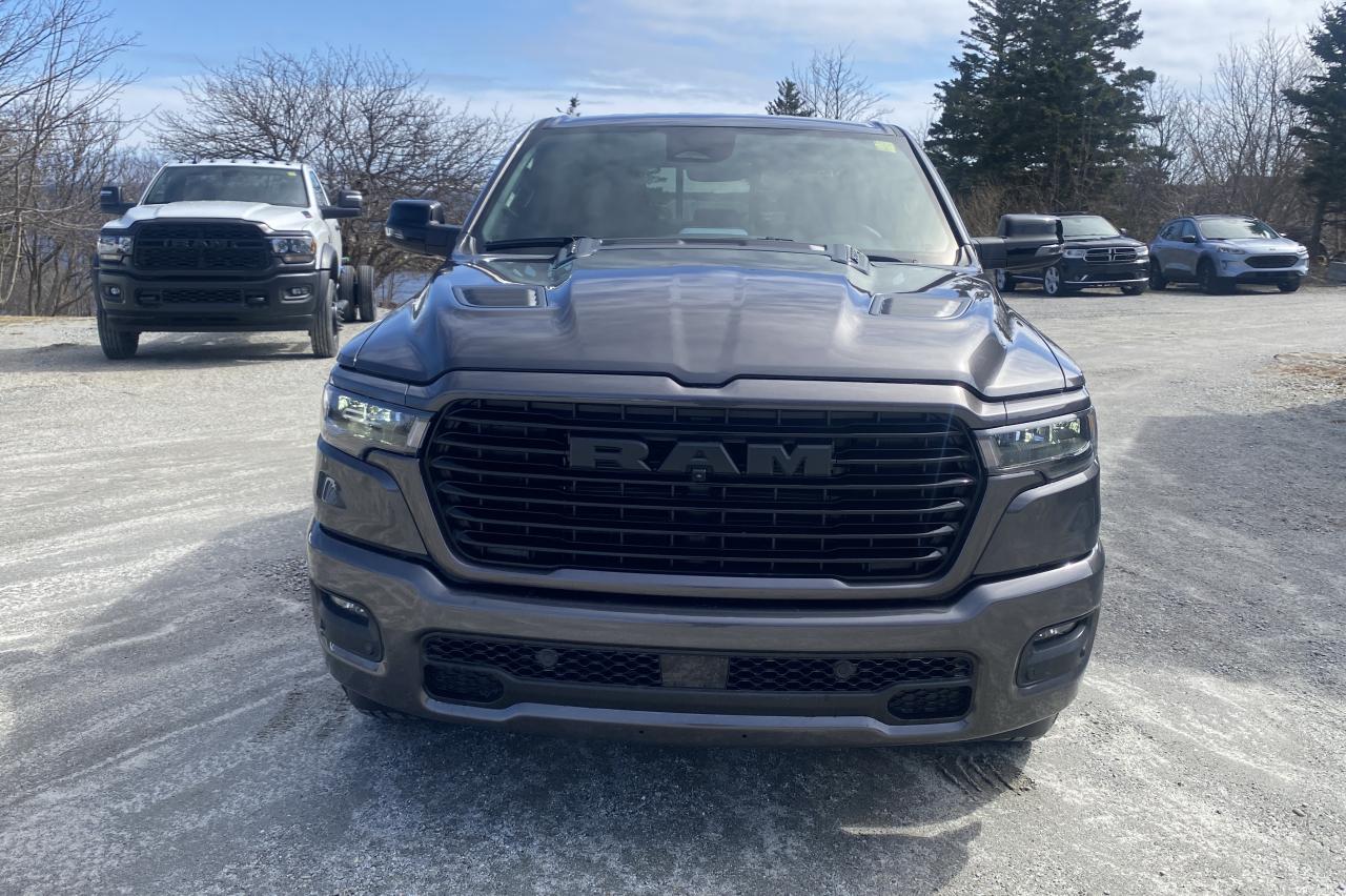 2025 RAM 1500 Sport 4x4 Crew Cab 6'4" Box Photo2